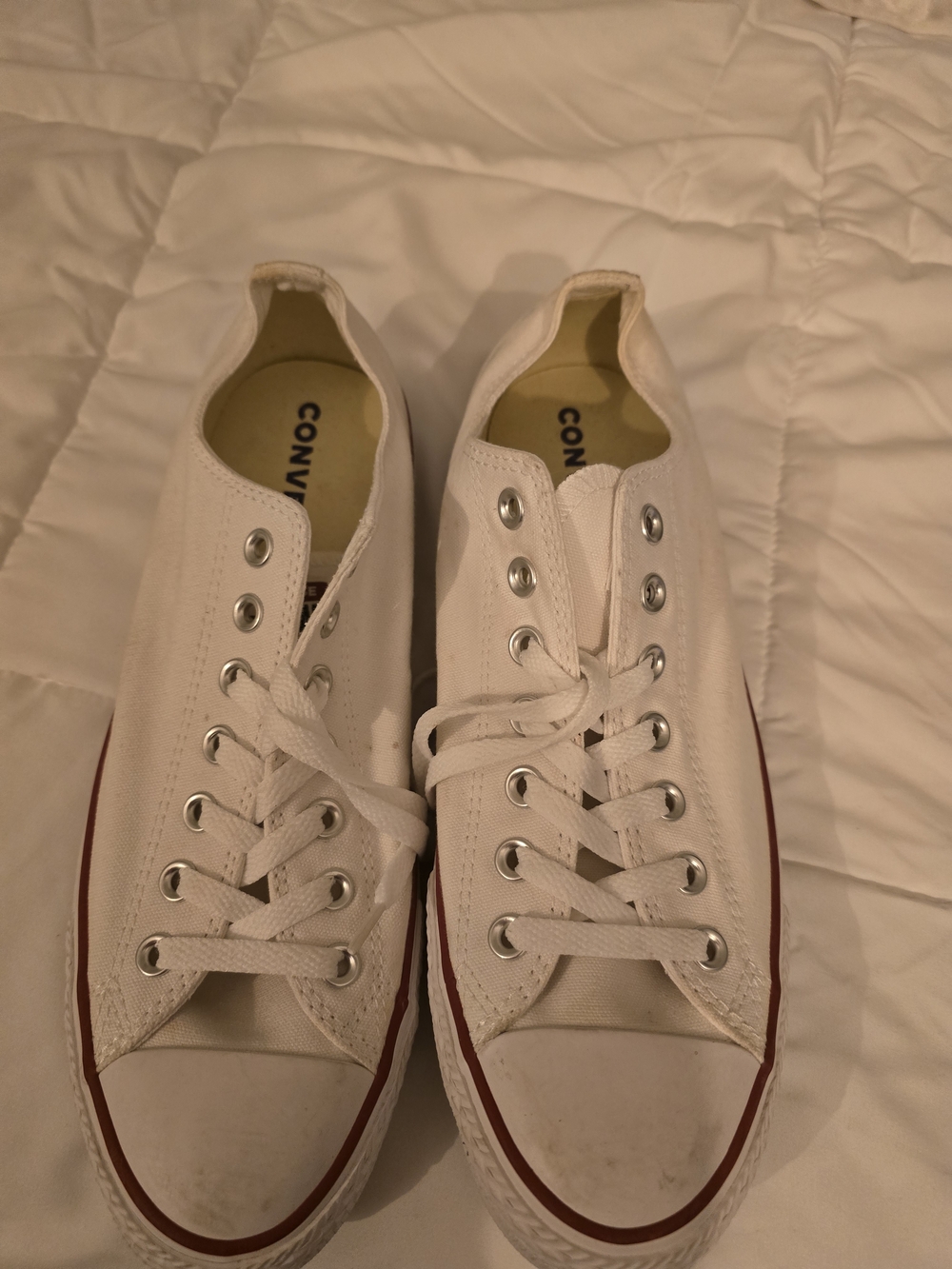 Converse White Canvas Low-Top  Chuck  with Red Trim - Picture 2 of 7